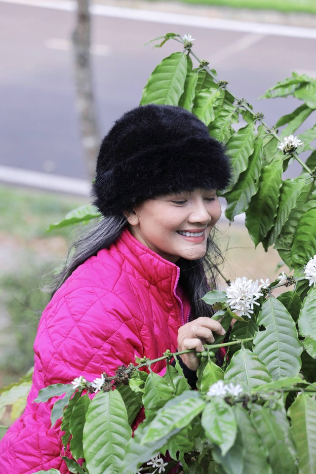  Ký ức khó quên với ‘Mùa len trâu’, cuộc sống kín tiếng tuổi 50 - Ảnh 1.