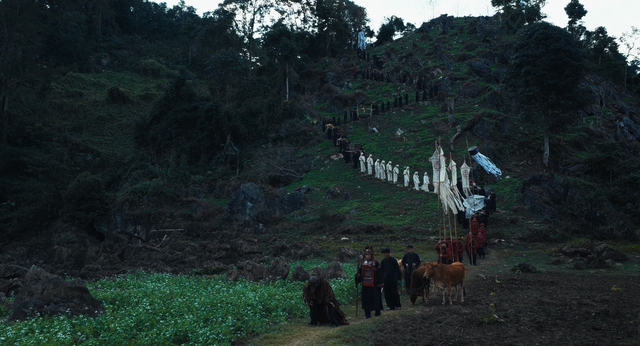 V&igrave; sao phim kinh dị về Ph&iacute; Ph&ocirc;ng g&acirc;y &lsquo;sốt&rsquo; tại ph&ograve;ng v&eacute;? - Ảnh 2.