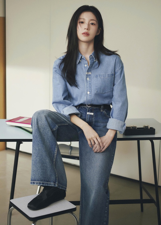 Denim và cardigan lên ngôi, những bản phối casual đang 'mê mẩn' giới trẻ - Ảnh 2.