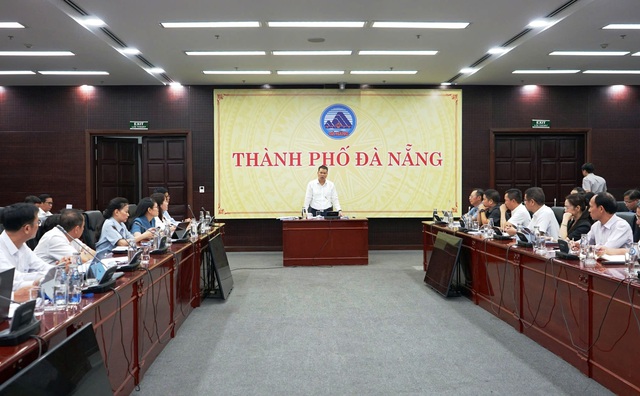 Chủ tịch Đ&agrave; Nẵng y&ecirc;u cầu chấm dứt t&igrave;nh trạng xử l&yacute; c&ocirc;ng việc 'v&ograve;ng vo' - Ảnh 2.