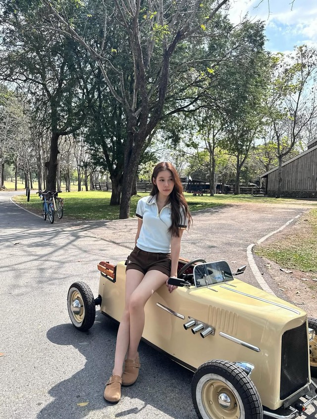 Diện áo polo khi dạo phố, đơn giản nhưng không hề mờ nhạt  - Ảnh 11.