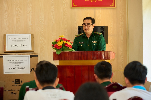 H&agrave;nh tr&igrave;nh Từ Tr&aacute;i Tim - L&ecirc;n bi&ecirc;n giới trao kh&aacute;t vọng, lan tỏa tri thức - Ảnh 18.