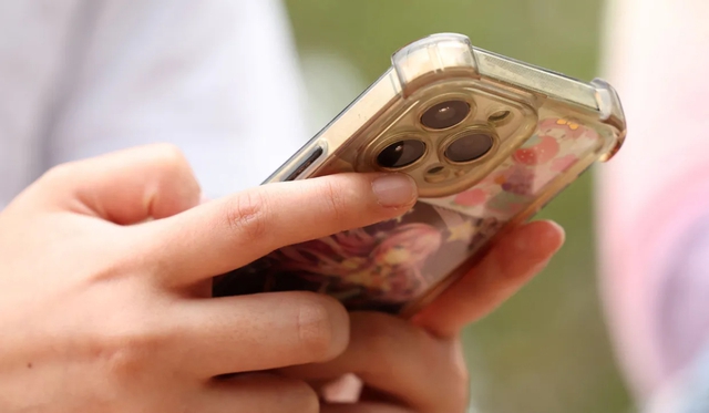 Những yếu tố khi chọn ốp lưng gi&uacute;p điện thoại kh&ocirc;ng 'ra đi' sớm - Ảnh 1.