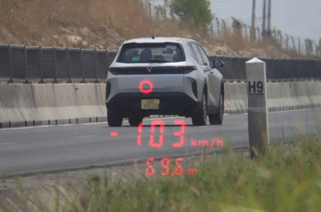 &Ocirc; t&ocirc; chạy 103 km/giờ tr&ecirc;n cao tốc Vĩnh Hảo - Phan Thiết bị phạt nặng- Ảnh 1.