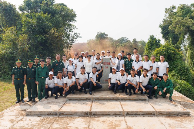 H&agrave;nh tr&igrave;nh Từ Tr&aacute;i Tim - L&ecirc;n bi&ecirc;n giới trao kh&aacute;t vọng, lan tỏa tri thức - Ảnh 4.