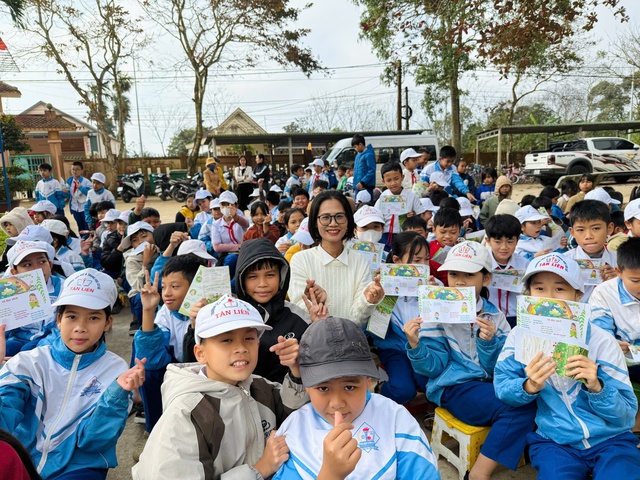 Người trẻ v&agrave; văn h&oacute;a đọc: Đọc s&aacute;ch kh&ocirc;ng c&ocirc; đơn- Ảnh 4.