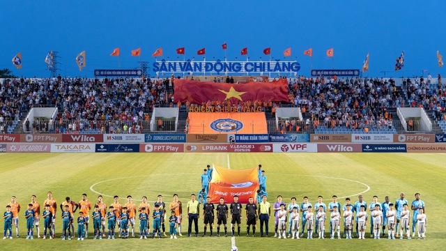 CLB Đ&agrave; Nẵng sẽ kh&ocirc;ng &lsquo;bẻ ghế&rsquo; HLV L&ecirc; Đức Tuấn ở trận cầu sinh tử- Ảnh 4.