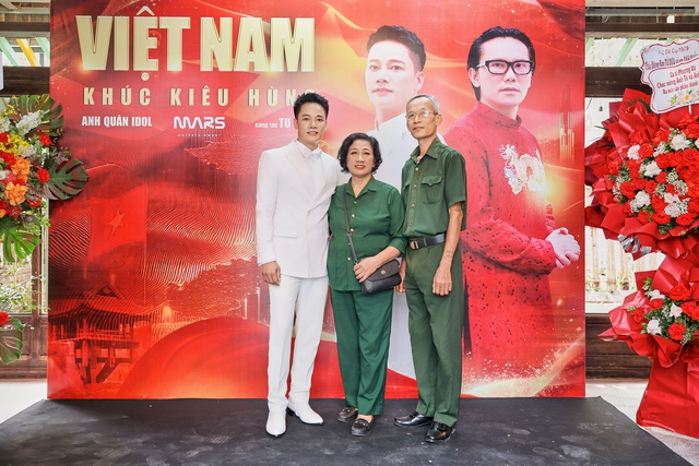 Sau hit 120 triệu view, Anh Qu&acirc;n Idol h&aacute;t t&igrave;nh ca đất nước

- Ảnh 1.