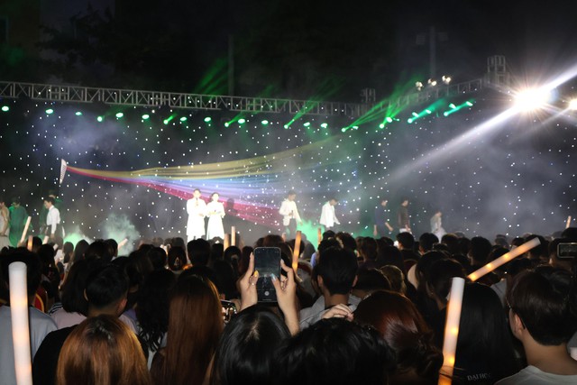 Làn Sóng Xanh 'đánh thức' ký ức một thời- Ảnh 4.