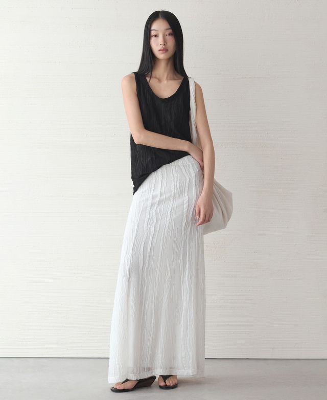 Gợi ý trang phục nhẹ mát cho những ngày nghỉ lễ 2026- Ảnh 8.