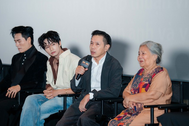 Cuộc sống của diễn viên Thái Hòa ở tuổi 52 - Ảnh 1.