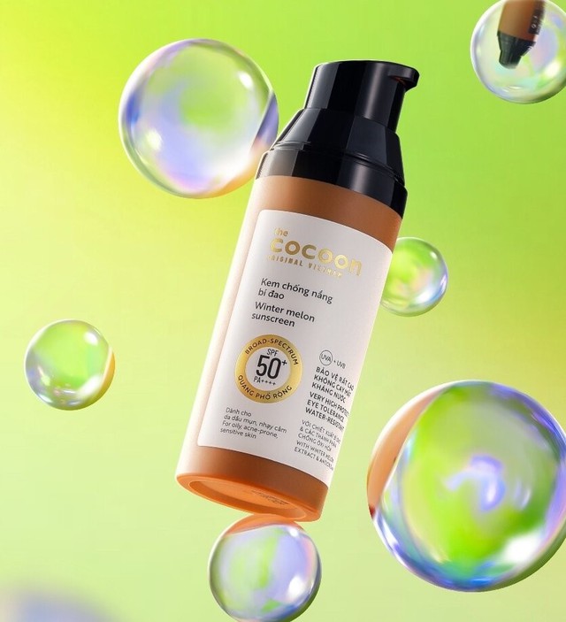 Nắng 40 độ đổ mồ h&ocirc;i: 5 kem chống nắng kh&ocirc;ng tr&ocirc;i, đi biển kh&ocirc;ng ch&aacute;y da- Ảnh 9.