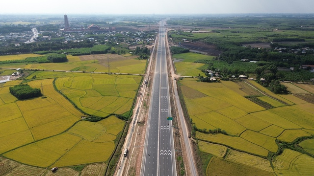 Phương &aacute;n khai th&aacute;c tạm cao tốc Bi&ecirc;n H&ograve;a - Vũng T&agrave;u trước 30.4 - Ảnh 1.