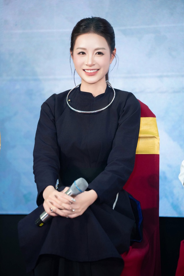 Sắc v&oacute;c g&acirc;y tranh c&atilde;i của Trang Emma trong vai hoa hậu phim Lời hứa đầu ti&ecirc;n - Ảnh 2.