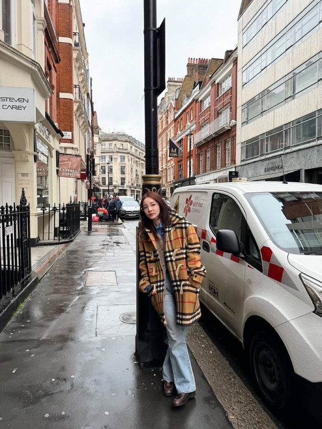 Diện quần ống loe theo cách riêng, càng mặc càng 'chất'- Ảnh 9.