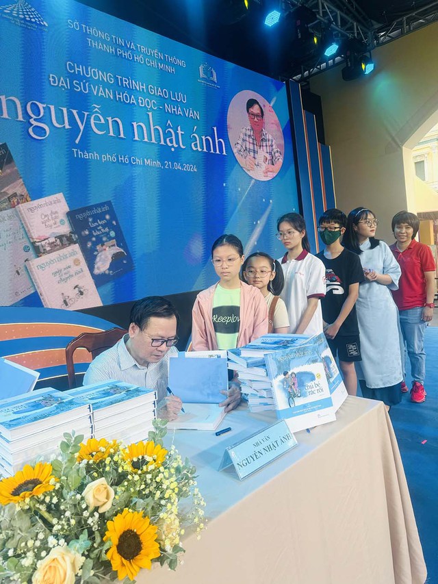 T&igrave;m c&aacute;ch khơi th&ocirc;ng d&ograve;ng chảy văn h&oacute;a đọc- Ảnh 2.