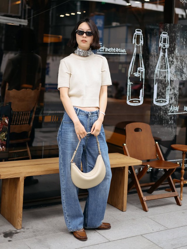 Cảm hứng vintage từ chân váy lụa, áo cardigan len- Ảnh 8.