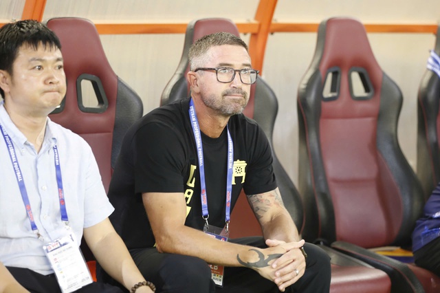 HLV Harry Kewell bất ngờ tiết lộ t&acirc;m trạng, n&oacute;i rất thẳng những điều đặc biệt ở H&agrave; Nội- Ảnh 2.