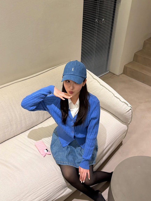 Xu hướng chân váy ngắn 2026: Tối giản nhưng vẫn đầy cuốn hút- Ảnh 5.