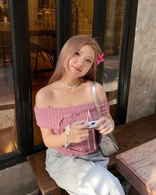 Phối trang phục màu hồng sao cho thanh lịch mà không sến- Ảnh 3.