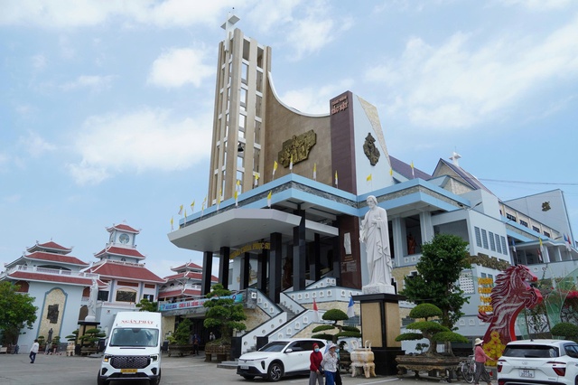 H&agrave;nh tr&igrave;nh đến th&aacute;nh lễ tuy&ecirc;n phong lịch sử cho linh mục Trương Bửu Diệp- Ảnh 3.