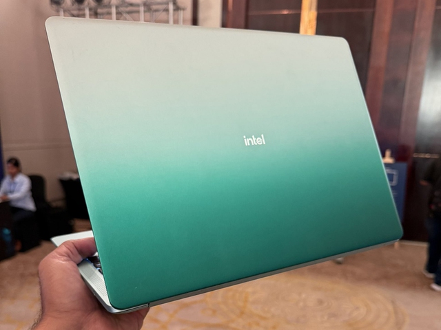 Intel h&eacute; lộ laptop 'ngh&ecirc;nh chiến' MacBook Neo - Ảnh 1.