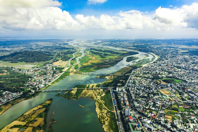 Nghề đặt ống tre bắt c&aacute; bống s&ocirc;ng Tr&agrave; Kh&uacute;c - hương vị qu&ecirc; hương Quảng Ng&atilde;i - Ảnh 1.