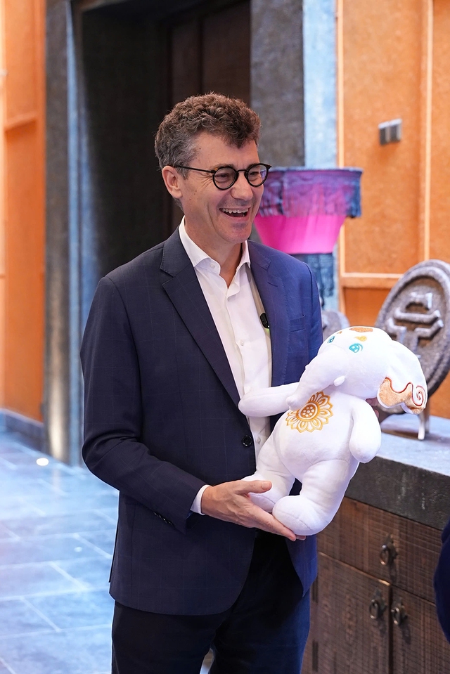 Mang về một k&yacute; ức từ di sản - Ảnh 1.