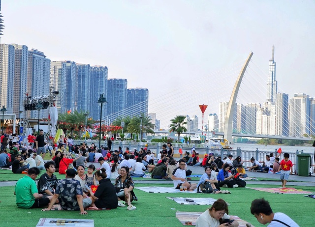 Ch&iacute;nh thức c&oacute; ng&agrave;y 24.11 được nghỉ lễ, hưởng nguy&ecirc;n lương: D&acirc;n mạng phấn kh&iacute;ch - Ảnh 2.