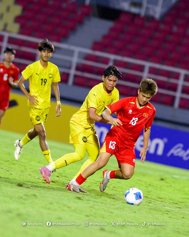 B&aacute;o Malaysia: &lsquo;U.17 Việt Nam v&ocirc; địch v&igrave; qu&aacute; mạnh, ch&uacute;ng ta cố gắng trong v&ocirc; vọng&rsquo;- Ảnh 1.