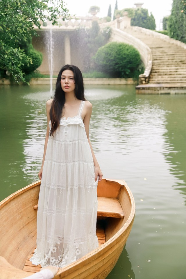 Nghỉ dưỡng mùa hè mặc gì để vừa mát vừa sang?- Ảnh 8.