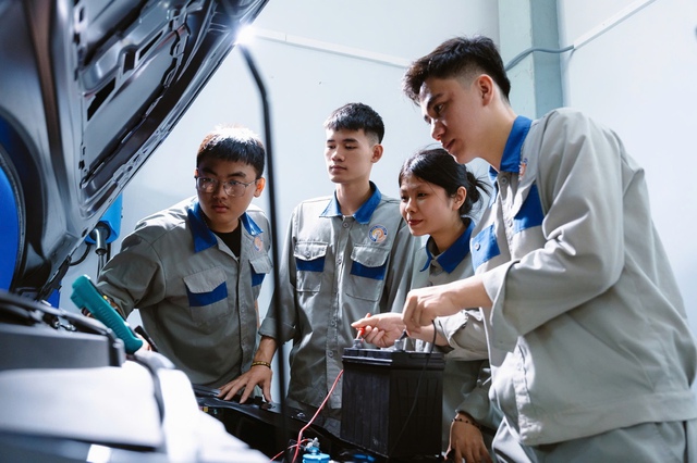 Đức hỗ trợ phục hồi đ&agrave;o tạo nghề chất lượng cao ở miền Trung sau b&atilde;o - Ảnh 1.