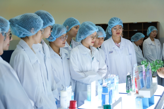 Rohto-Mentholatum (Việt Nam) 30 năm: &lsquo;H&agrave;nh tr&igrave;nh truyền cảm hứng cho những t&agrave;i năng tương lai&rsquo; - Ảnh 1.