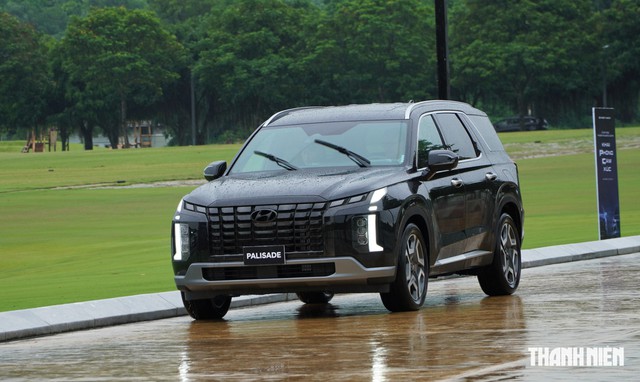 SUV 'xịn' nhất của Hyundai giảm gi&aacute; ni&ecirc;m yết gần 200 triệu, ngang ngửa Ford Everest - Ảnh 2.