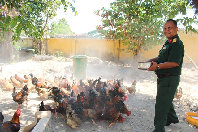 Thượng t&aacute; Y Tuấn &Ecirc; Ban x&acirc;y dựng thế trận l&ograve;ng d&acirc;n vững mạnh ở T&acirc;y nguy&ecirc;n - Ảnh 5.
