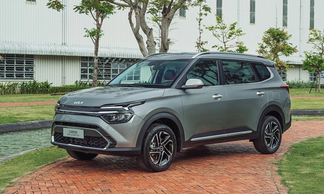 THACO giảm niêm yết và tăng ưu đãi, nhiều xe đa dụng KIA chỉ khoảng 500 triệu - Ảnh 3.