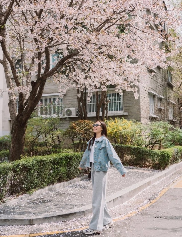 Quần ống suông cho nàng nhỏ nhắn: Bí quyết mặc đẹp không lo 'dìm dáng'- Ảnh 10.