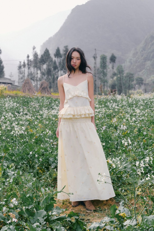 Đầm pastel và lời mời gọi dịu dàng của mùa nắng- Ảnh 1.