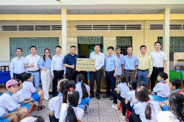 Maxilite - Rul&ocirc; V&agrave;ng: Khi người thợ sơn trở th&agrave;nh đại sứ lan tỏa sắc m&agrave;u - Ảnh 3.