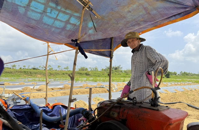 Mưu sinh tr&ecirc;n s&ocirc;ng Tr&agrave;: Đời n&ocirc;ng d&acirc;n 'du mục'- Ảnh 6.