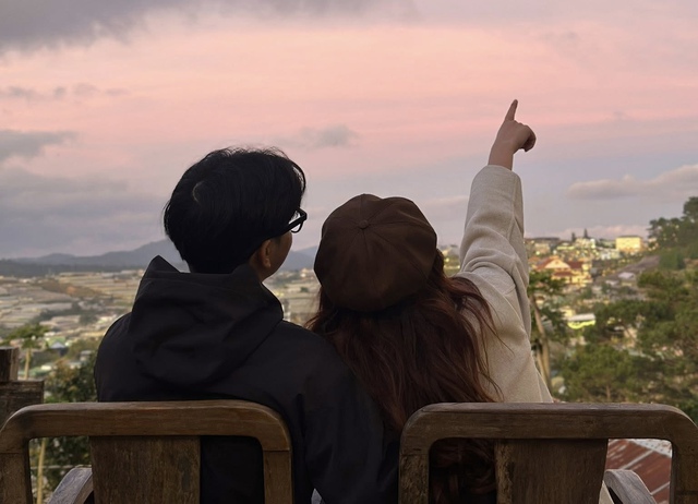 &lsquo;M&ocirc;n đăng hộ đối&rsquo; kiểu người trẻ: Kh&ocirc;ng gi&agrave;u vẫn cưới, miễn c&ugrave;ng hệ gi&aacute; trị - Ảnh 1.