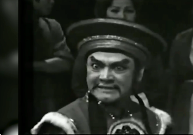 Cuộc sống tuổi 87 của NSND H&ugrave;ng Minh - M&atilde; Tắc trong vở 'Tiếng trống M&ecirc; Linh'- Ảnh 2.