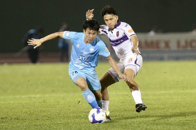 Việt Cường lại ghi điểm với thầy Kim, Becamex TP.HCM vẫn h&ograve;a tiếc nuối Nam Định- Ảnh 4.