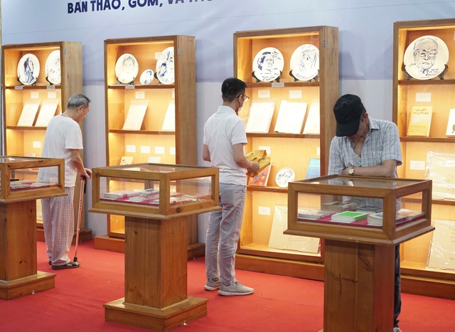 Thơ Nguyễn Huy Thiệp: Đọc c&acirc;u n&agrave;o 'sợ' c&acirc;u ấy!- Ảnh 3.