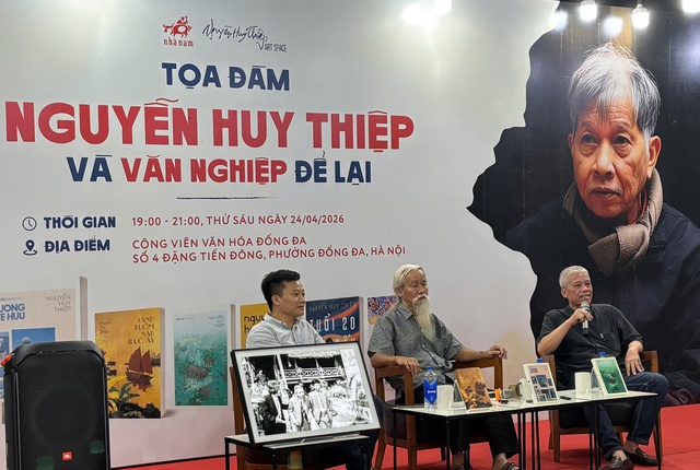 Thơ Nguyễn Huy Thiệp: Đọc c&acirc;u n&agrave;o 'sợ' c&acirc;u ấy!- Ảnh 1.