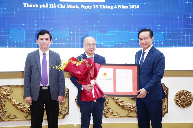 TP.HCM trao chứng nhận đăng ký đầu tư cho 4 'siêu' dự án công nghệ cao - Ảnh 1.