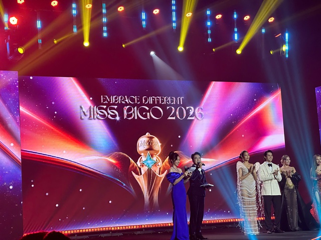 &Aacute; hậu Ho&agrave;ng Th&ugrave;y: 'Vẻ đẹp kh&aacute;c biệt đến từ nỗ lực kh&ocirc;ng ngừng' - Ảnh 1.