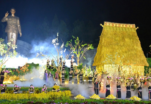 'Đại ng&agrave;n reo' lan tỏa phong vị văn h&oacute;a cao nguy&ecirc;n- Ảnh 2.