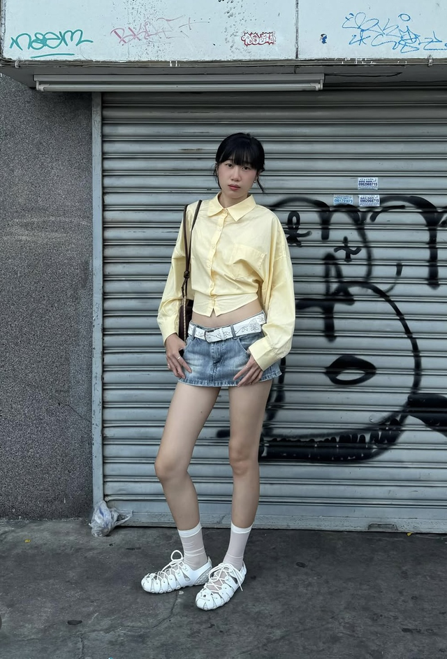 Muốn mặc trẻ trung hơn, hãy thử ngay bản phối sắc xanh và vàng- Ảnh 7.