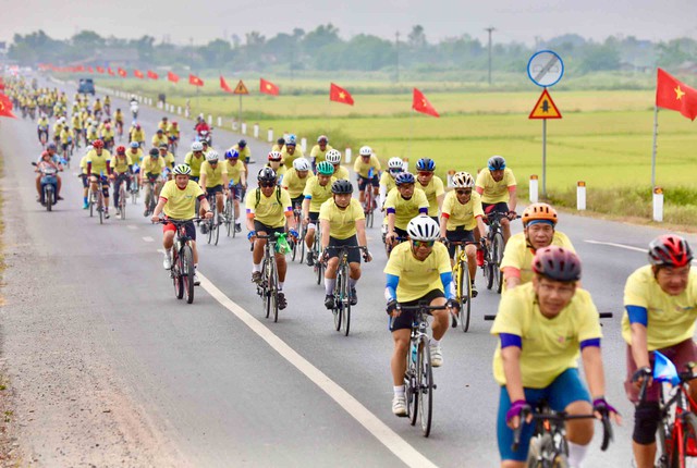 Kh&aacute;t vọng h&ograve;a b&igrave;nh bật l&ecirc;n từ v&ugrave;ng đất th&eacute;p- Ảnh 6.